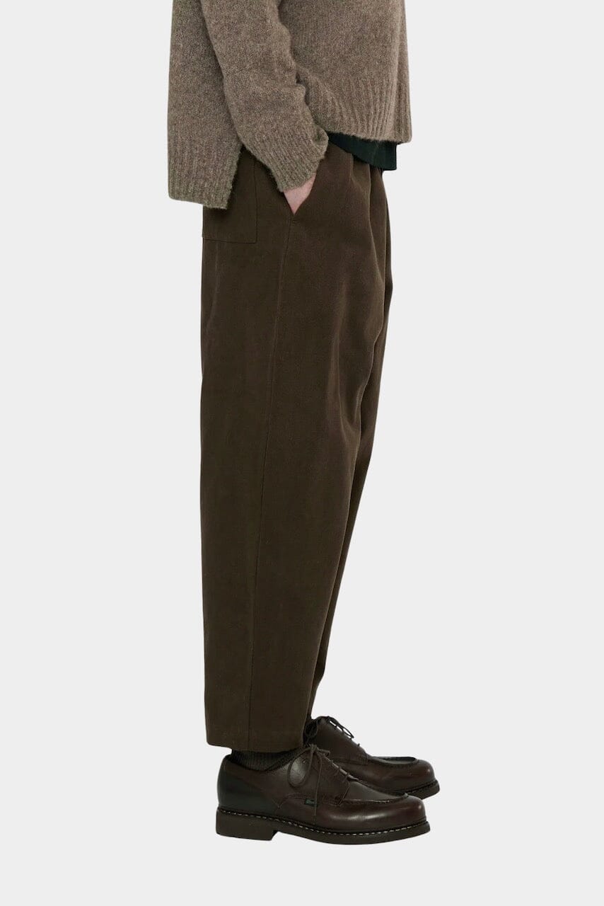 7115 by Szeki Signature Elastic Pull-Up Trouser in Taupe Brown elastic waist pant