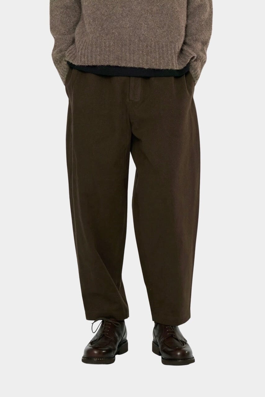 7115 by Szeki Signature Elastic Pull-Up Trouser in Taupe Brown elastic waist pant