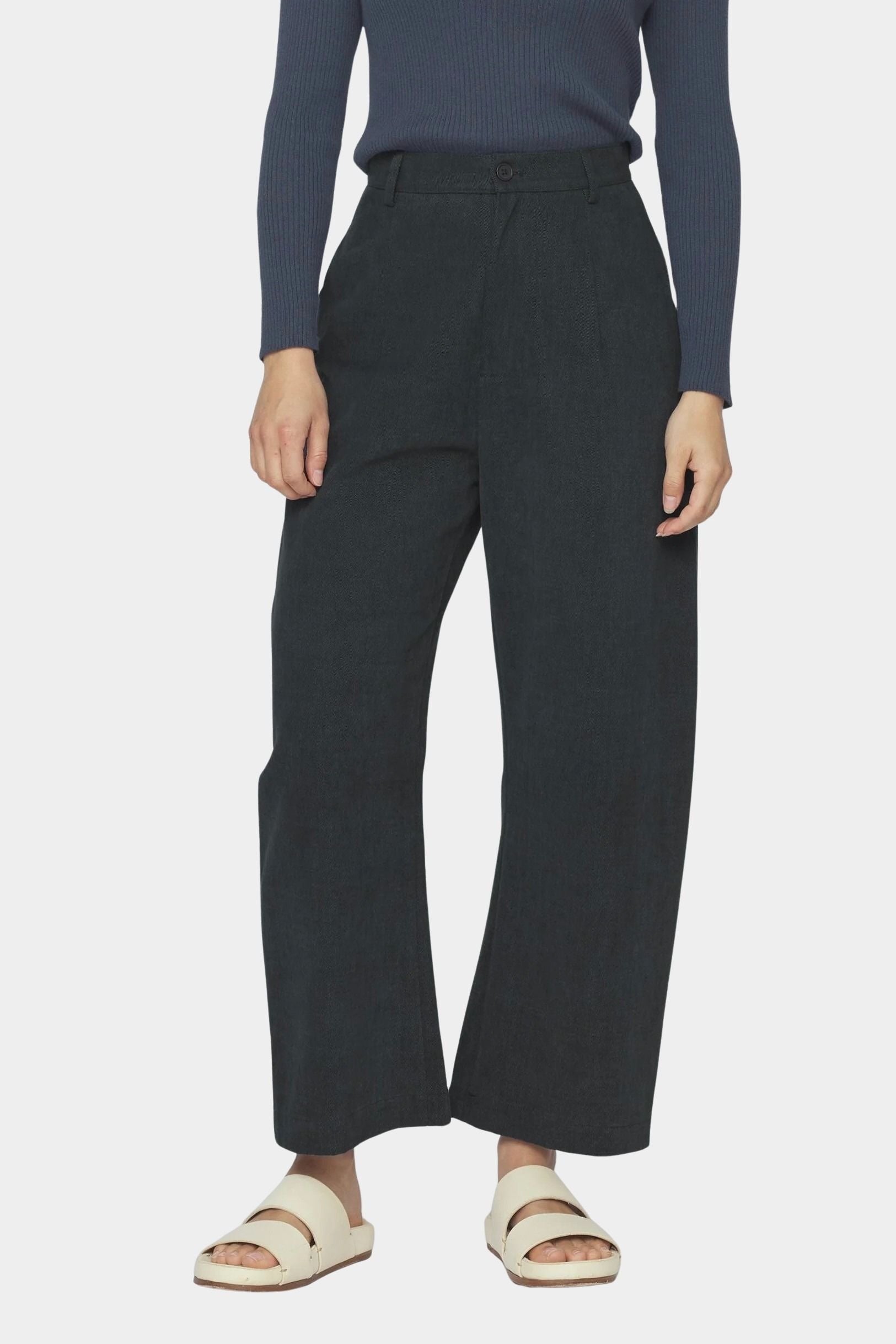 7115 by Szeki Tailored Curve Legged Trouser charcoal black curved leg trousers front detail