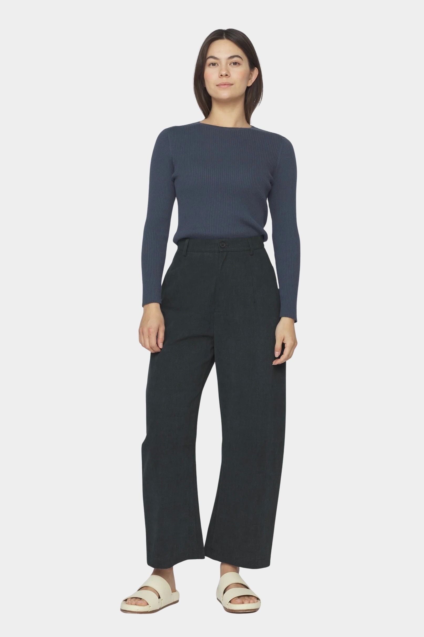 7115 by Szeki Tailored Curve Legged Trouser charcoal black cotton trousers full look