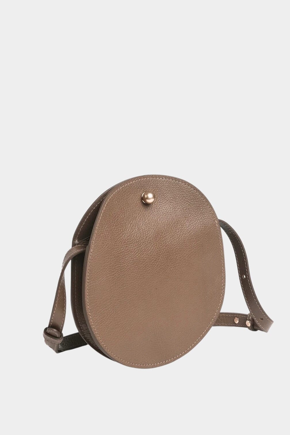 Lindquist Eggi Bag otter leather crossbody side profile