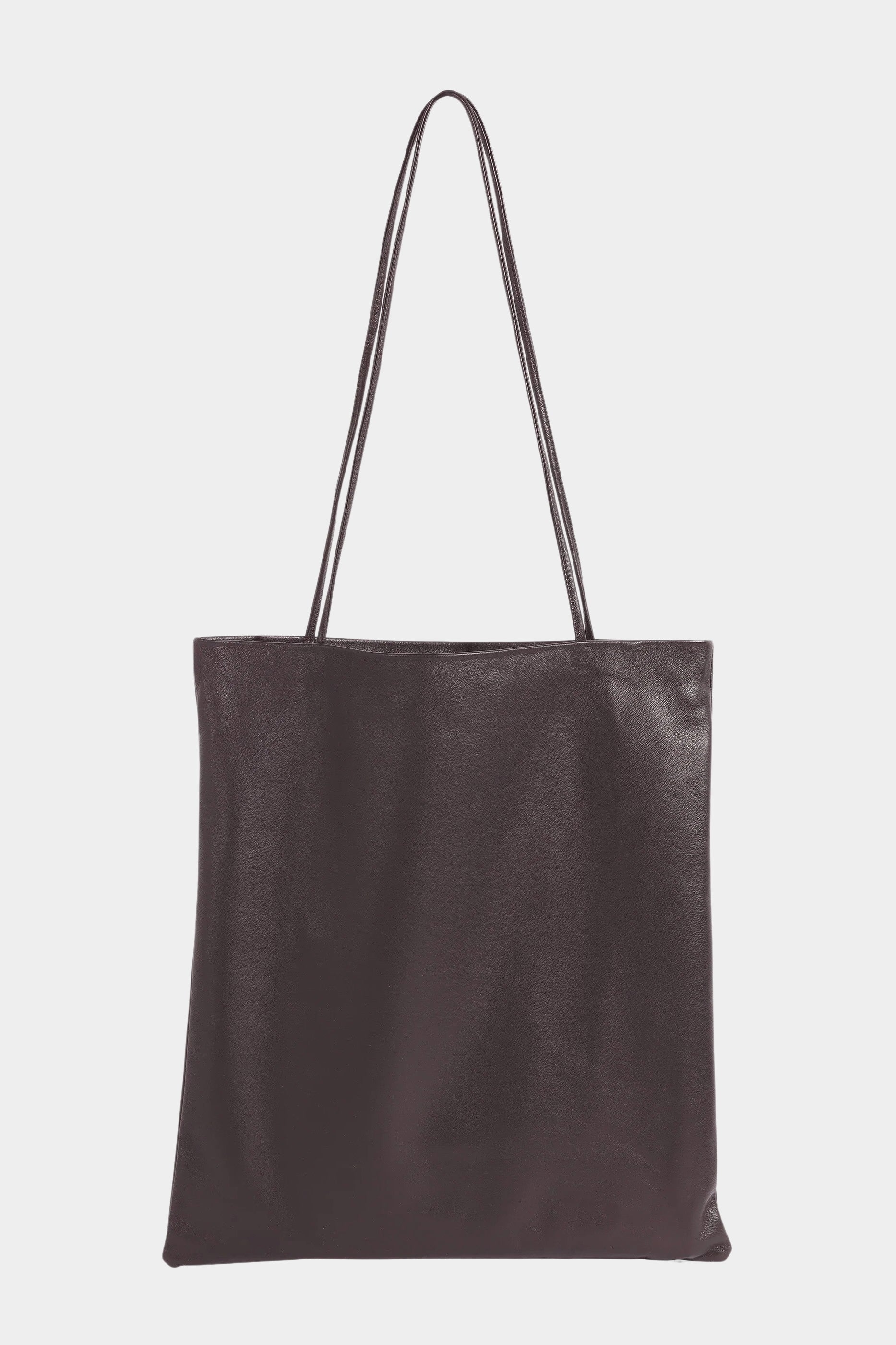 Front view of the Braun leather Slim Lamb Sak with slender shoulder straps, available at YUCCA Denver